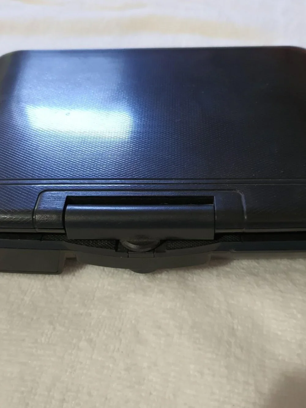 Craig Blue Portable DVD/CD Player 7-inch Swivel Screen CTFT716